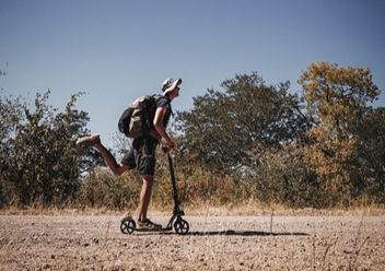 „Hulajnogą przez Afrykę” „Hulajnogą przez Afrykę”